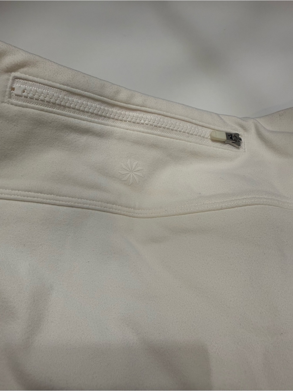 Athleta Cream High-Rise Mini Skort with Side Accent Buttons size xs - Picture 7 of 9
